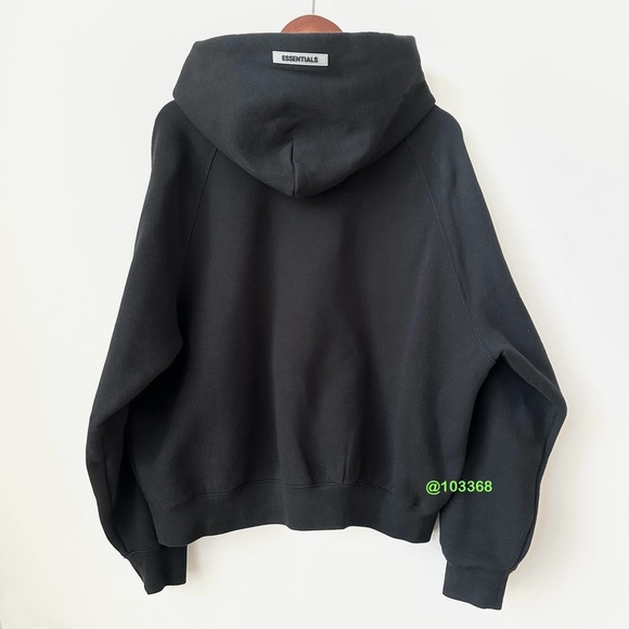 FEAR OF GOD | ESSENTIALS PULLOVER OVERSIZED FRONT-LOGO FLEECE HOODIE UNISEX - Picture 3 of 11